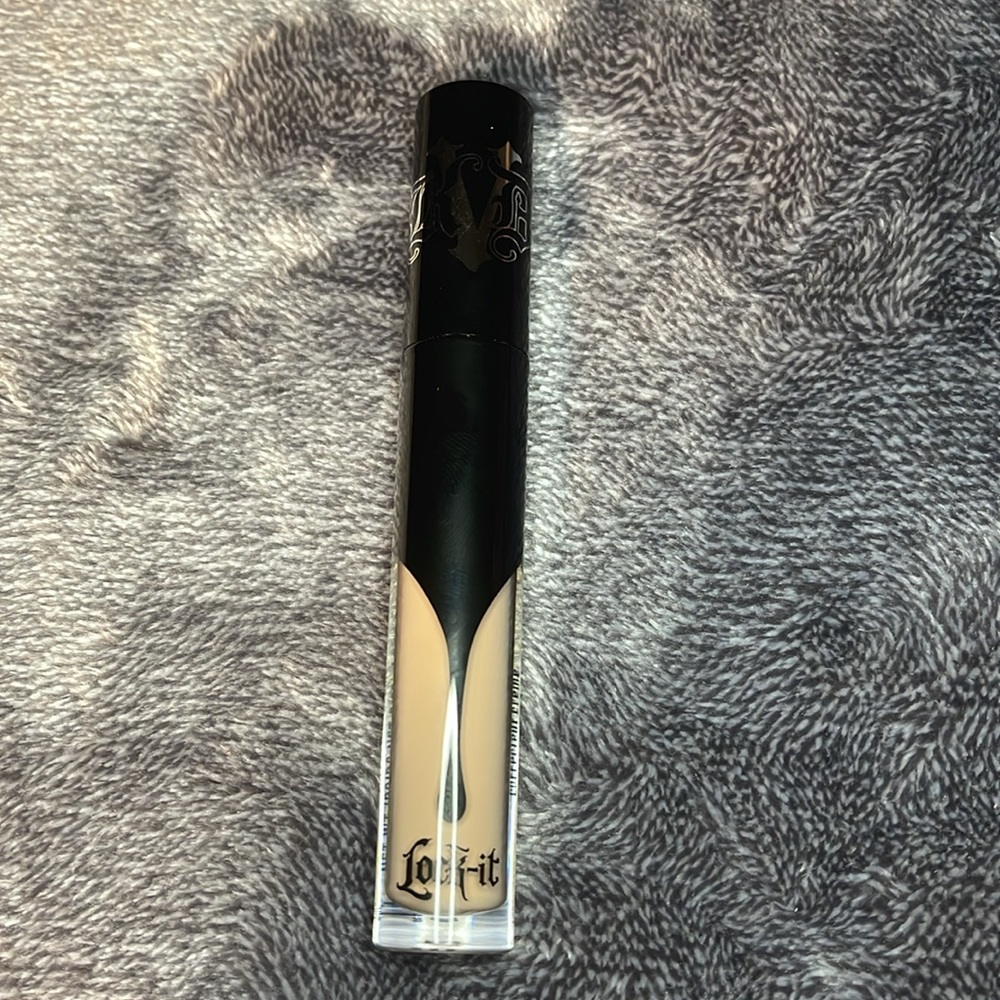 KVD Medium 23 Cool Lock-it Concealer - Picture 4 of 4